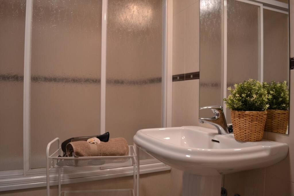 Precioso Apartamento En Primera Linea De Playa En Caleta De Velez Eksteriør bilde
