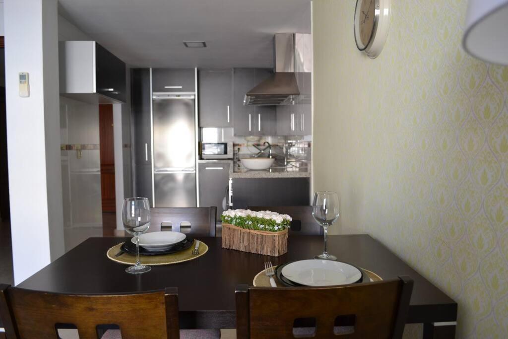 Precioso Apartamento En Primera Linea De Playa En Caleta De Velez Eksteriør bilde