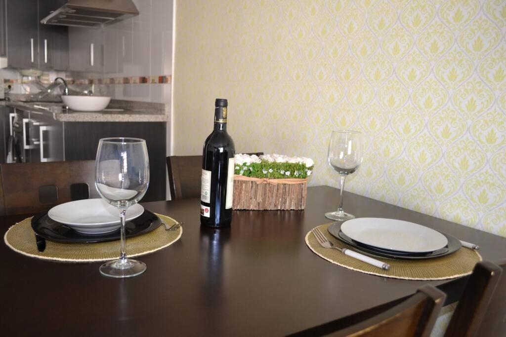 Precioso Apartamento En Primera Linea De Playa En Caleta De Velez Eksteriør bilde