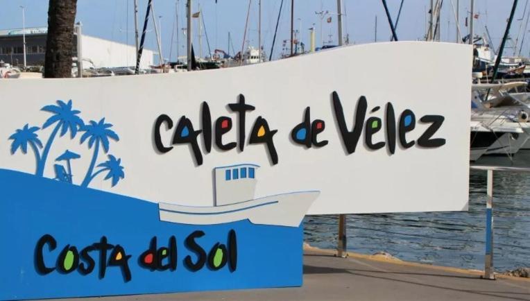 Precioso Apartamento En Primera Linea De Playa En Caleta De Velez Eksteriør bilde